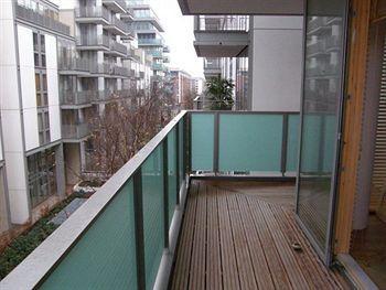 Spencer Dock Apartments * Dublin